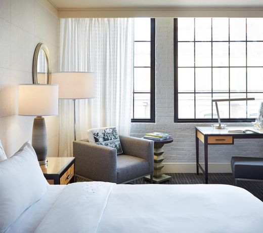 Renaissance New Orleans Arts Warehouse District Hotel