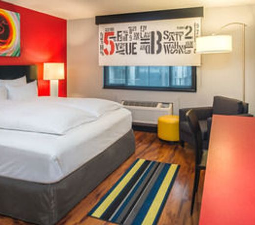 Staypineapple, Hotel FIVE, Downtown Seattle