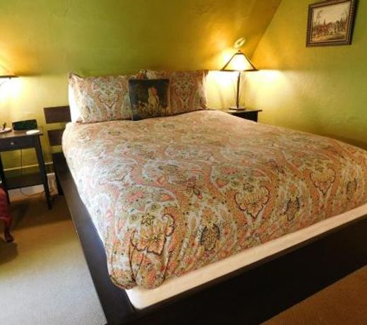 Bacon Mansion Bed and Breakfast