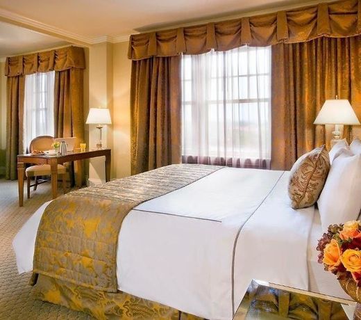Warwick Melrose Hotel