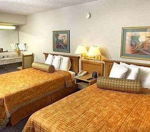 Embassy Suites Dallas - Park Central Area