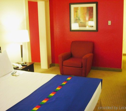 Fairfield Inn & Suites by Marriott Dallas Love Field