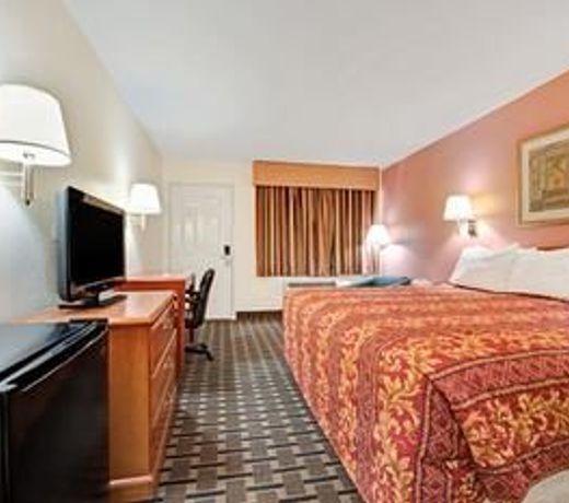 Days Inn by Wyndham Dallas South