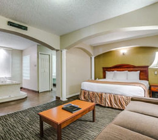 Quality Inn & Suites Dallas-Cityplace