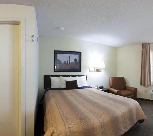 Sonesta Simply Suites Dallas Galleria