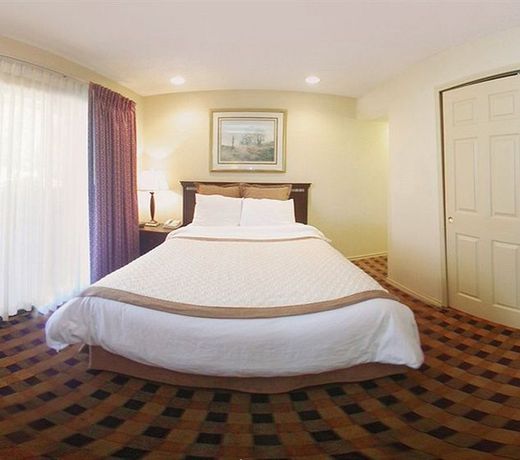 Hawthorn Suites Dallas Love Field
