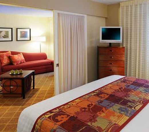 Sonesta ES Suites Dallas Market Center