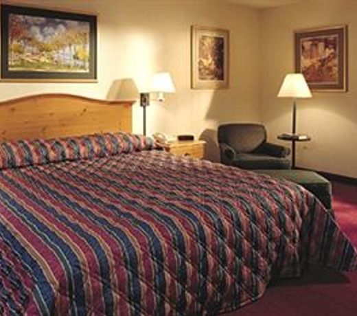 HomeTowne Studios by Red Roof Dallas - North Addison - Tollway
