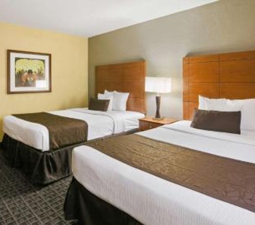 Best Western Plus Scottsdale Thunderbird Suites