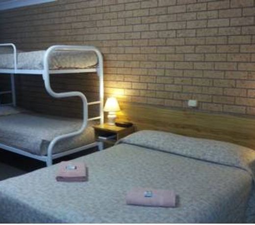 Three Ways Motel