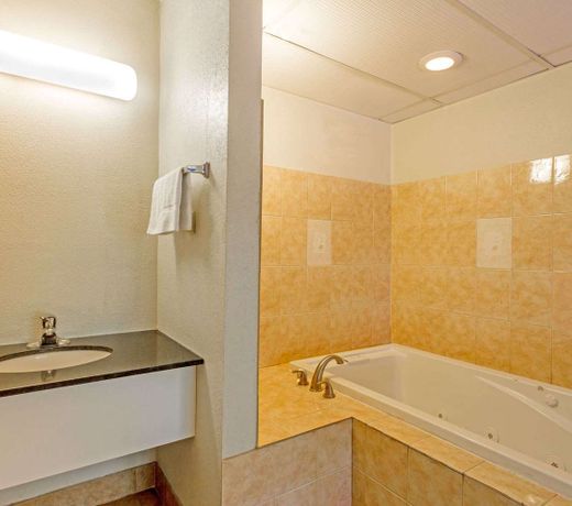 Knights Inn Baltimore West