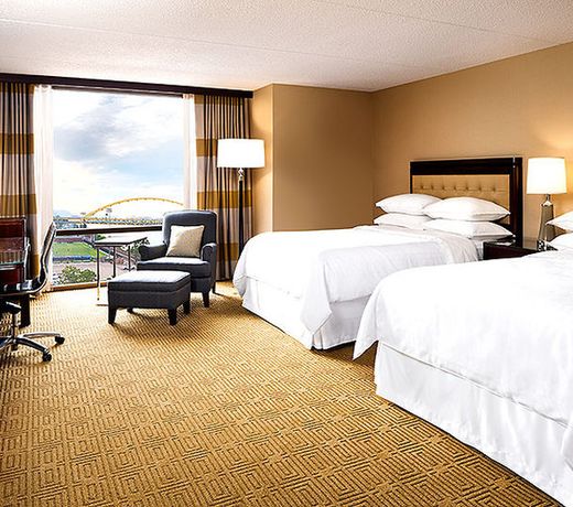 Sheraton Pittsburgh Hotel at Station Square