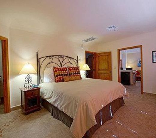 Los Arboles Hotel