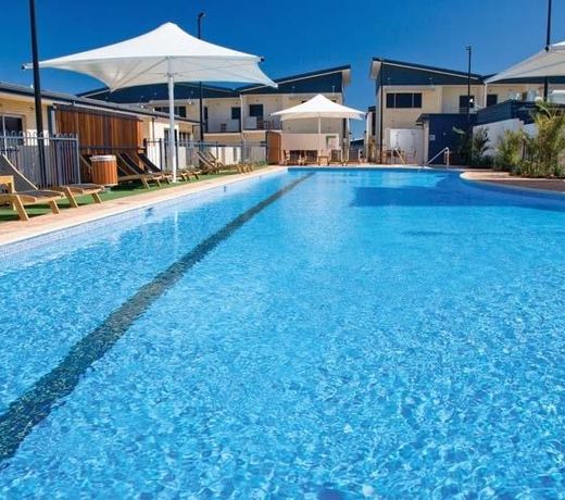 Broadwater Mariner Resort