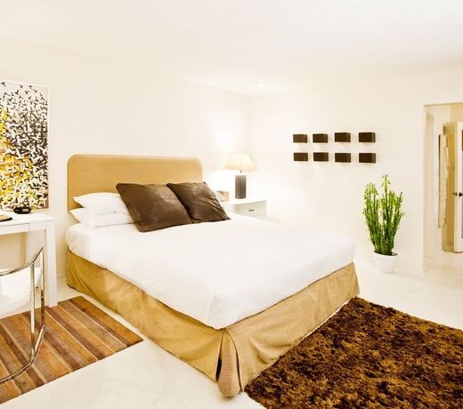 Movie Colony Hotel
