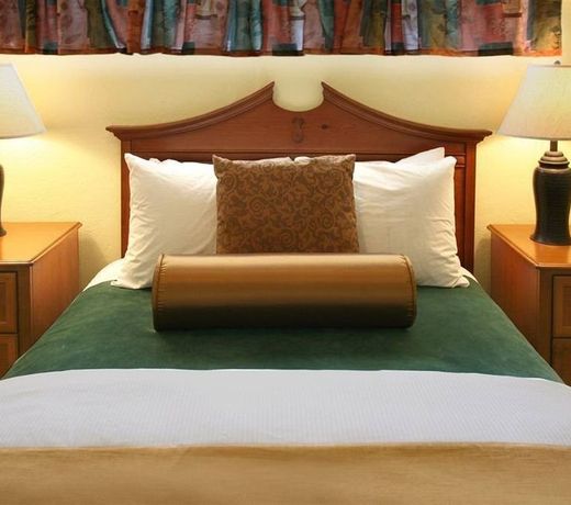 TUSCANY MANOR RESORT