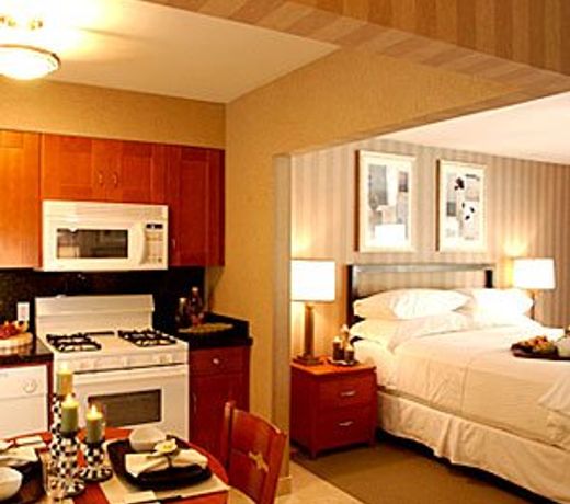 7 Springs Inn & Suites