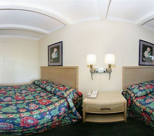 Rodeway Inn Nashville Airport