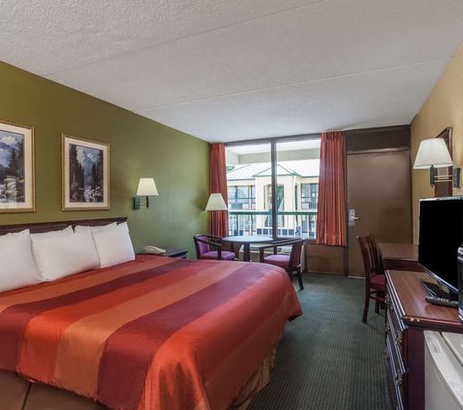 Days Inn by Wyndham Nashville Saint Thomas West Hospital