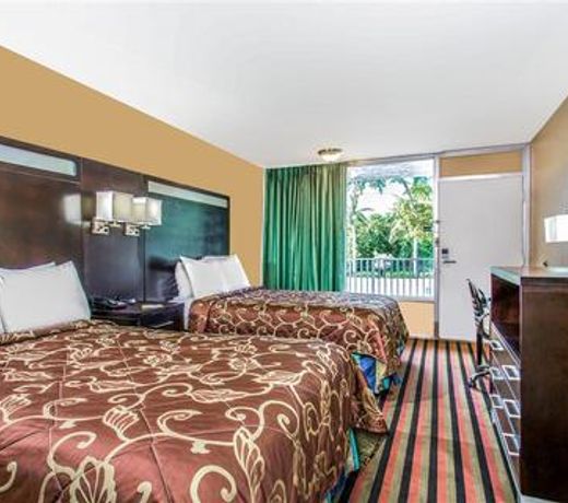 Days Inn by Wyndham Fort Lauderdale Airport Cruise Port