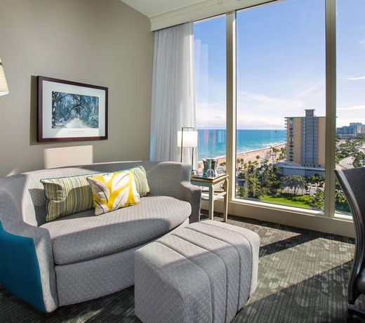 Courtyard by Marriott Fort Lauderdale Beach