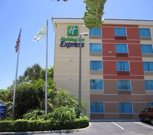 Holiday Inn Express Cruise Airport, an IHG Hotel