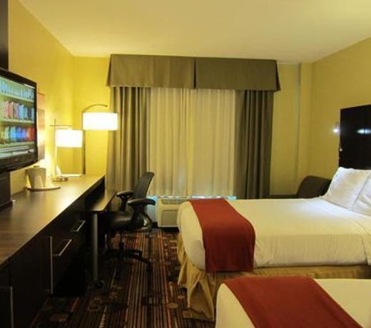 Holiday Inn Express Cruise Airport, an IHG Hotel
