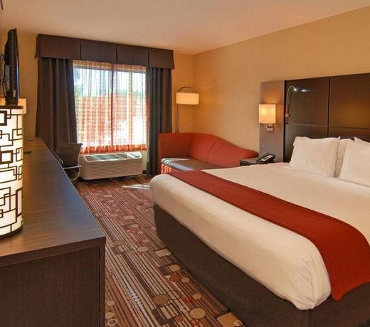 Holiday Inn Express Cruise Airport, an IHG Hotel