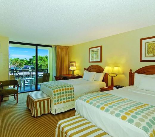 Pier Sixty-Six Hotel & Marina