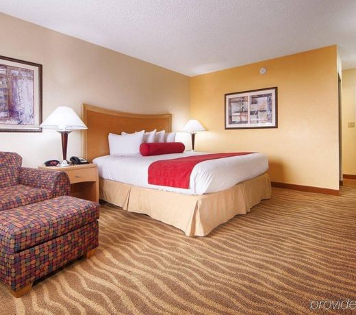 Best Western Plus Oceanside Inn