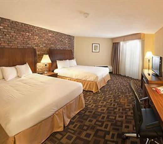 Cortina Inn & Resort