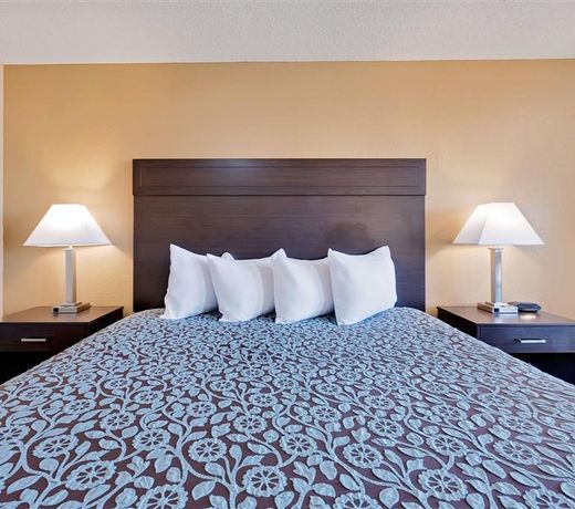 Days Inn by Wyndham Spokane