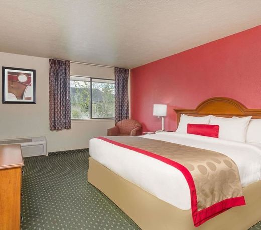 OYO Hotel Spokane North