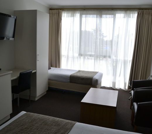 Admiralty Inn