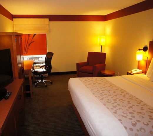 La Quinta by Wyndham Charlotte Airport North