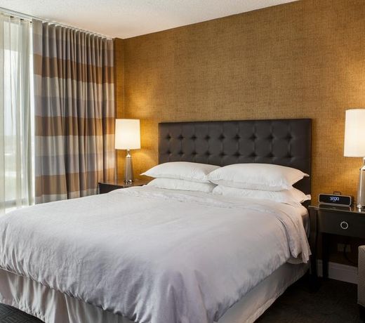 Sheraton Charlotte Hotel