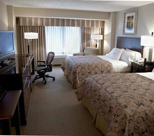DoubleTree by Hilton Charlotte Airport