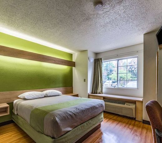 Motel 6-Charlotte, NC - University