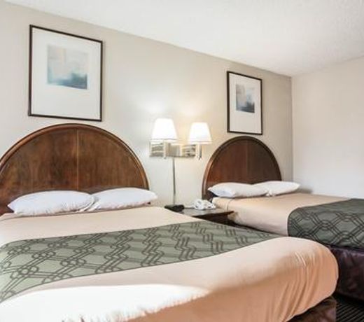 Quality Inn Airport-Near Uptown