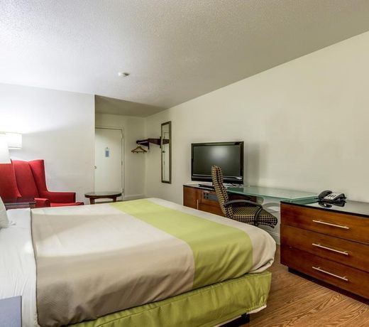 Econo Lodge Airport near Billy Graham Parkway