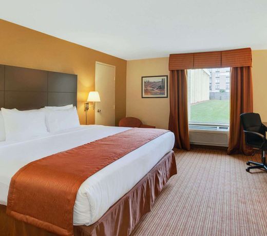 Baymont by Wyndham Charlotte-Airport Coliseum