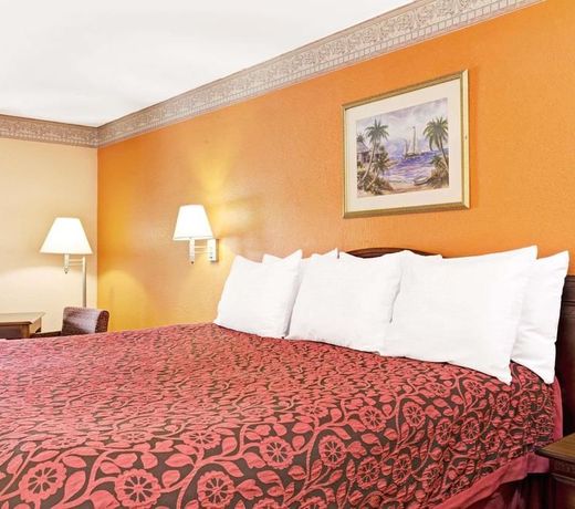 Days Inn by Wyndham Daytona Beach Downtown