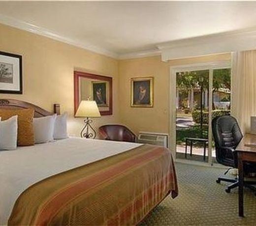 San Jose Airport Garden Hotel