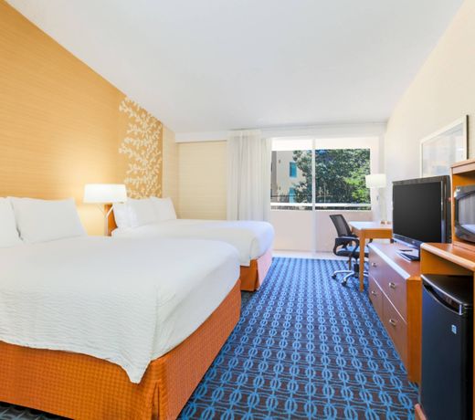 Fairfield Inn and Suites by Marriott San Jose Airport