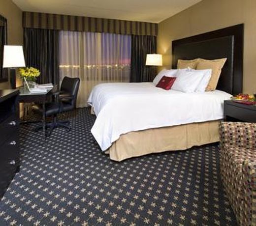 Crowne Plaza Hotel Indianapolis Airport, an IHG Hotel