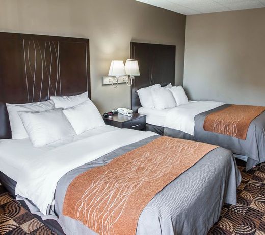 Comfort Inn & Suites North at the Pyramids