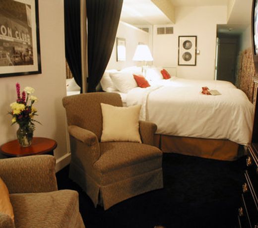 Crowne Plaza Indianapolis-Dwtn-Union Stn, an IHG Hotel