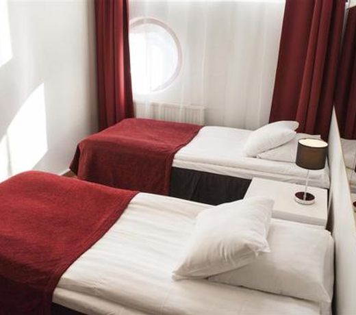 Pilot Airport Hotel