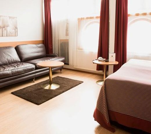 Pilot Airport Hotel