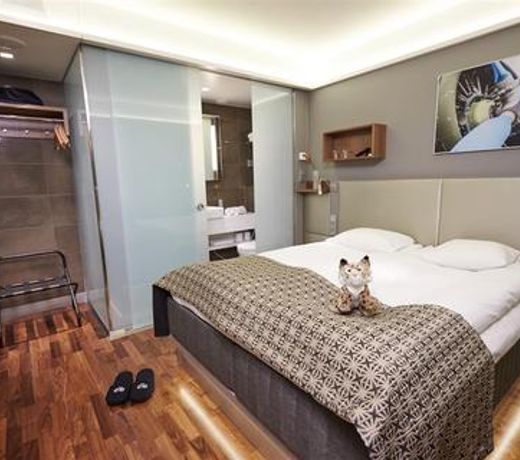 GLO Hotel Airport